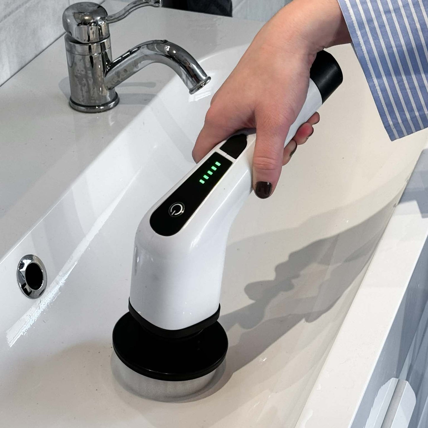 Adjustable origin class machine brush for perfect cleaning